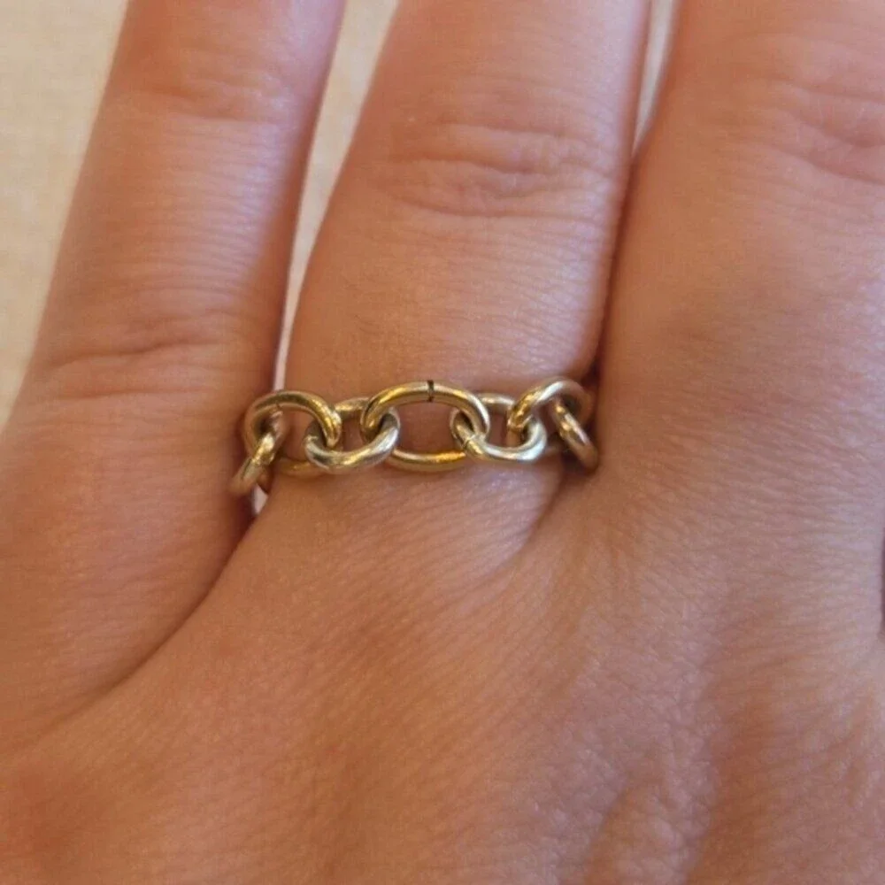 Elegant Alternating Gold and Silver Chain Link Ring Size 66